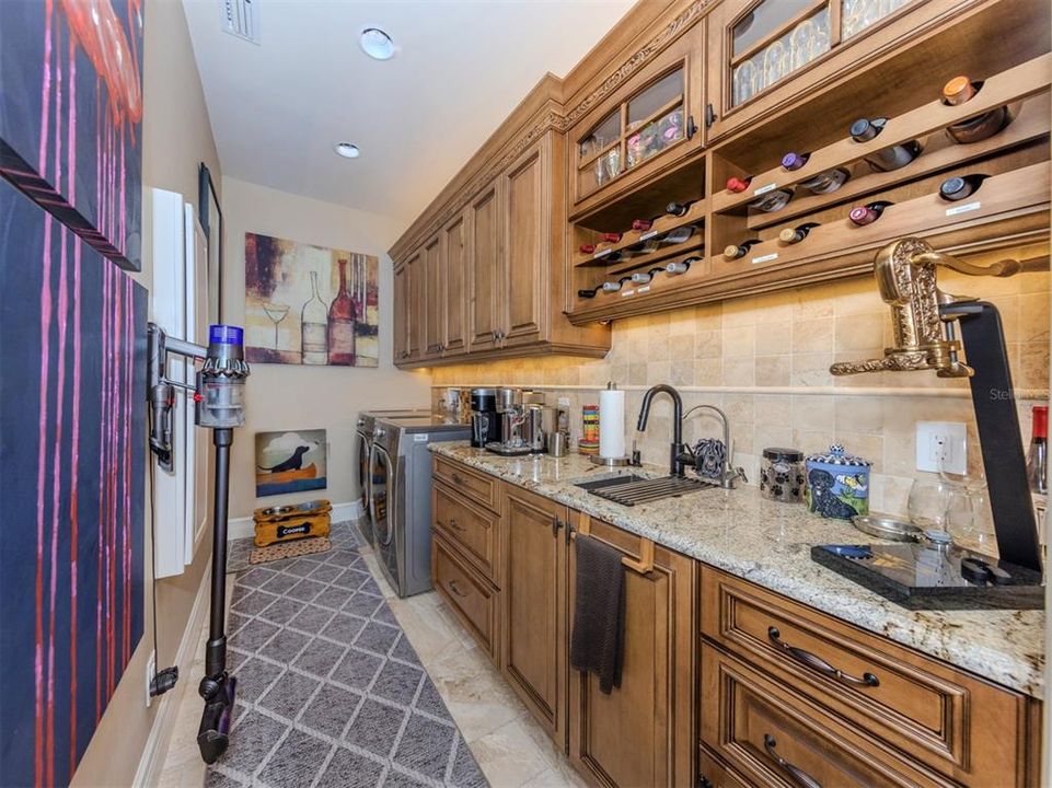 Active With Contract: $1,100,000 (3 beds, 2 baths, 2601 Square Feet)