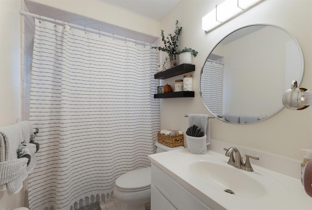 待售: $149,900 (1 贝兹, 1 浴室, 598 平方英尺)