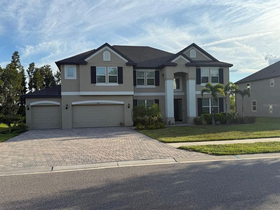 Active With Contract: $1,120,000 (7 beds, 5 baths, 5506 Square Feet)