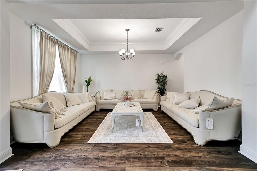 Active With Contract: $1,120,000 (7 beds, 5 baths, 5506 Square Feet)