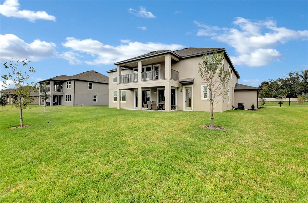 Active With Contract: $1,120,000 (7 beds, 5 baths, 5506 Square Feet)