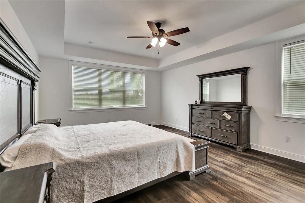 Active With Contract: $1,120,000 (7 beds, 5 baths, 5506 Square Feet)