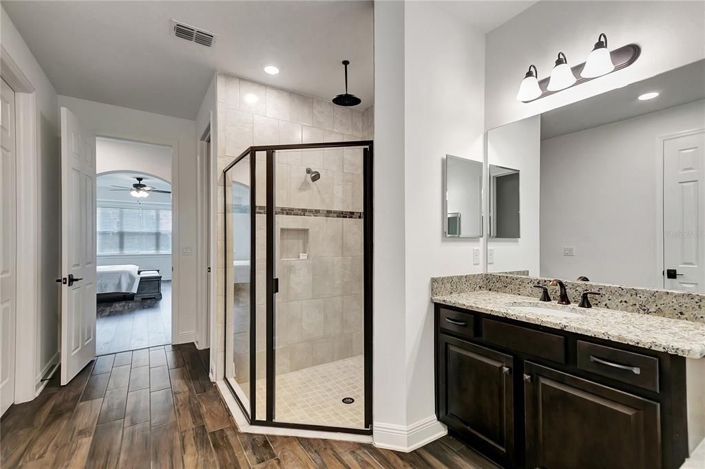 Active With Contract: $1,120,000 (7 beds, 5 baths, 5506 Square Feet)