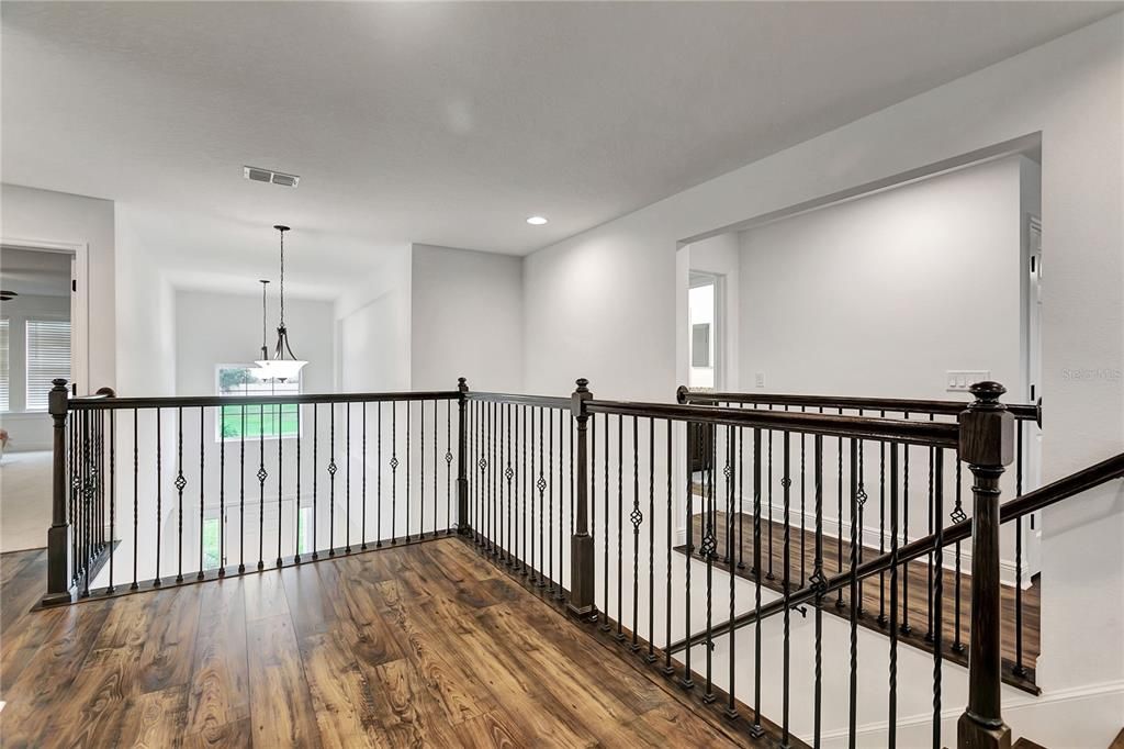 Active With Contract: $1,120,000 (7 beds, 5 baths, 5506 Square Feet)