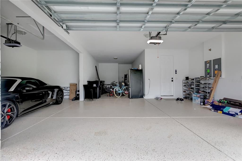 Active With Contract: $1,120,000 (7 beds, 5 baths, 5506 Square Feet)