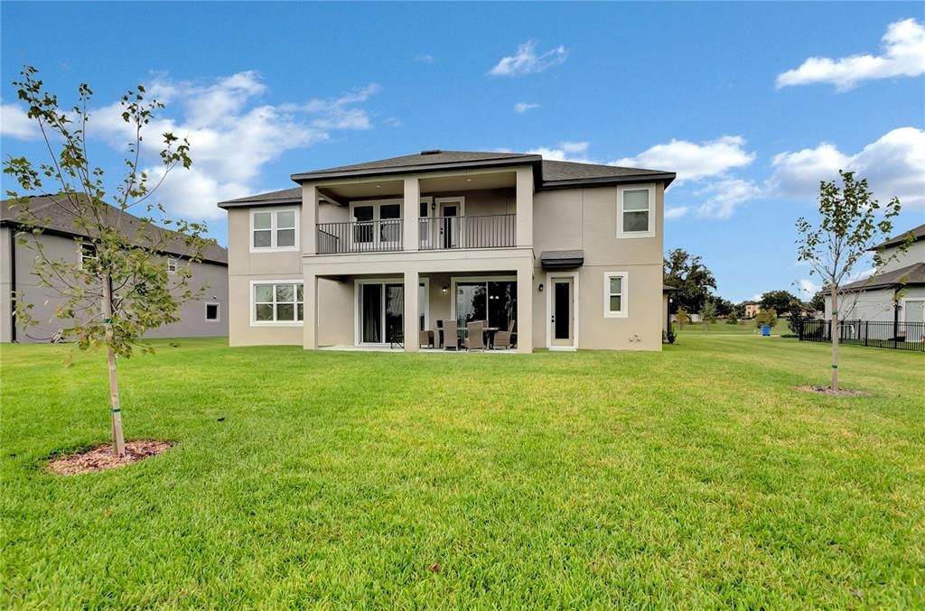 Active With Contract: $1,120,000 (7 beds, 5 baths, 5506 Square Feet)