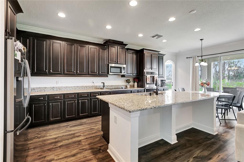 Active With Contract: $1,120,000 (7 beds, 5 baths, 5506 Square Feet)