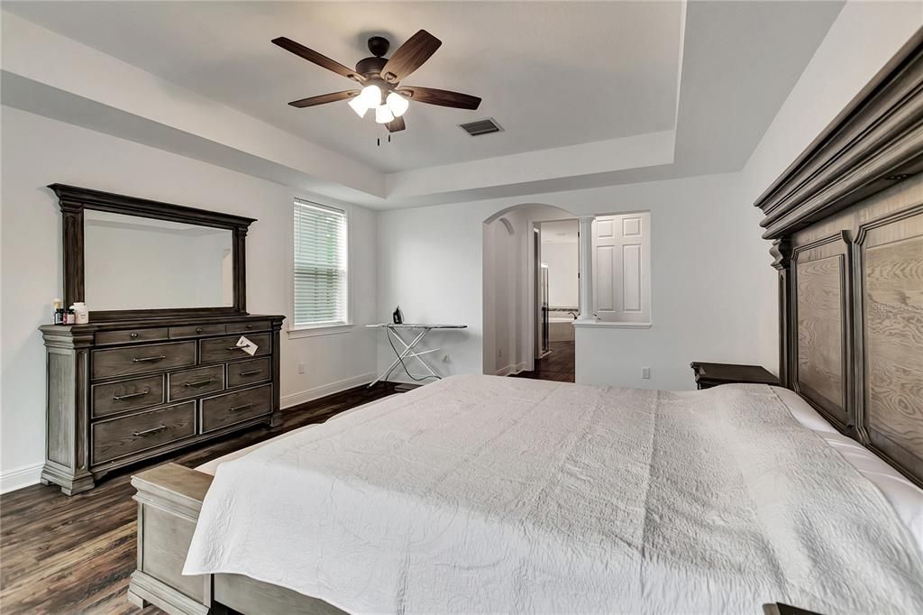 Active With Contract: $1,120,000 (7 beds, 5 baths, 5506 Square Feet)