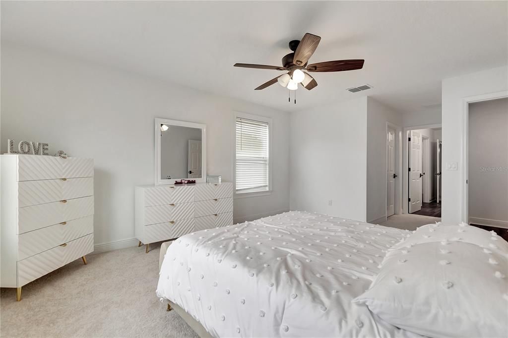 Active With Contract: $1,120,000 (7 beds, 5 baths, 5506 Square Feet)