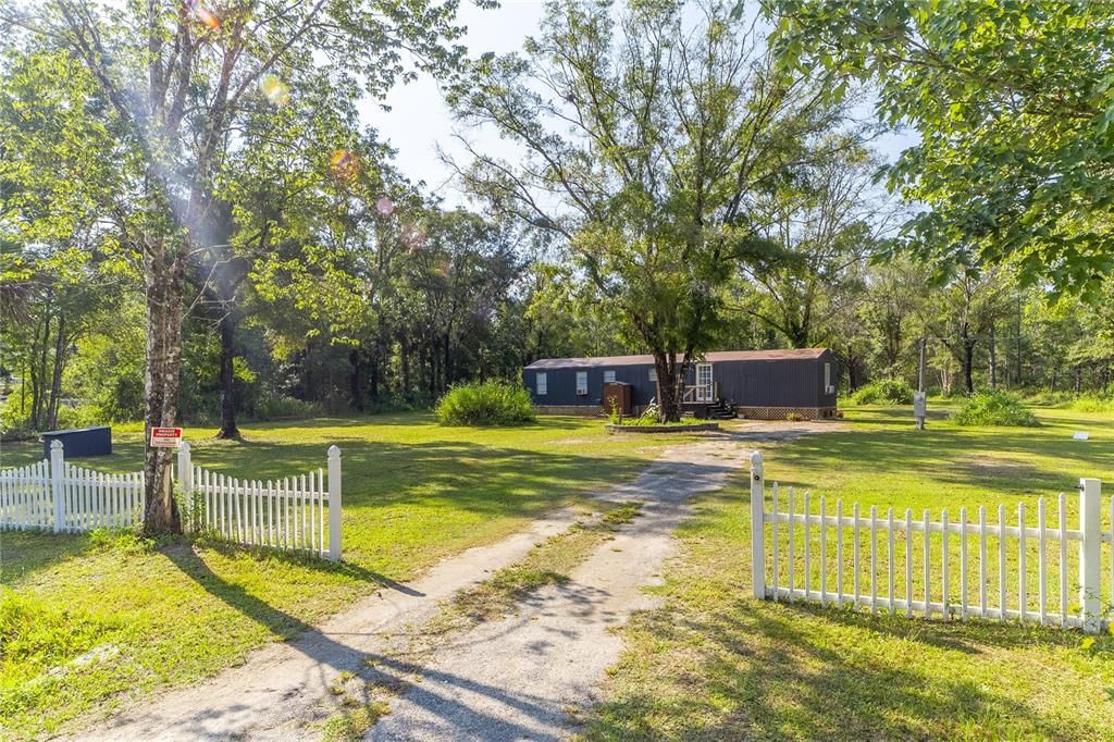 Recently Sold: $99,000 (2 beds, 1 baths, 720 Square Feet)