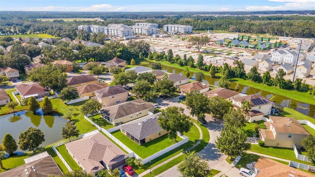 Activo con contrato: $348,000 (3 camas, 2 baños, 1997 Pies cuadrados)