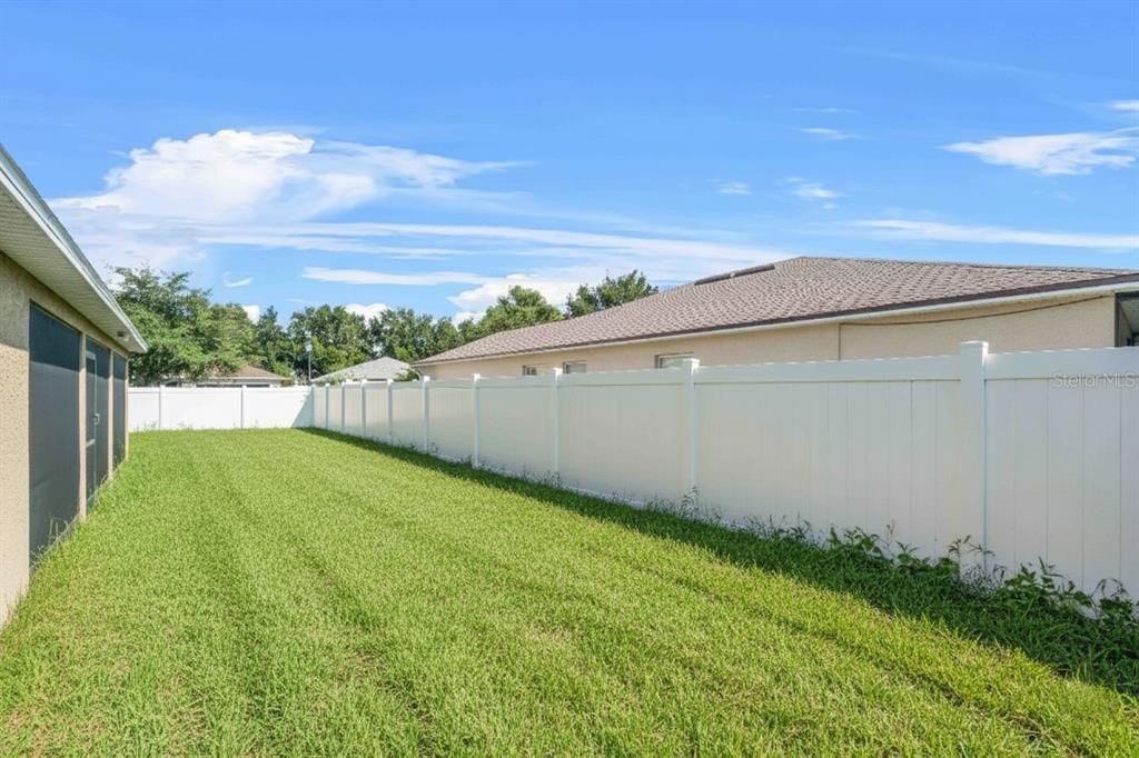 Activo con contrato: $348,000 (3 camas, 2 baños, 1997 Pies cuadrados)