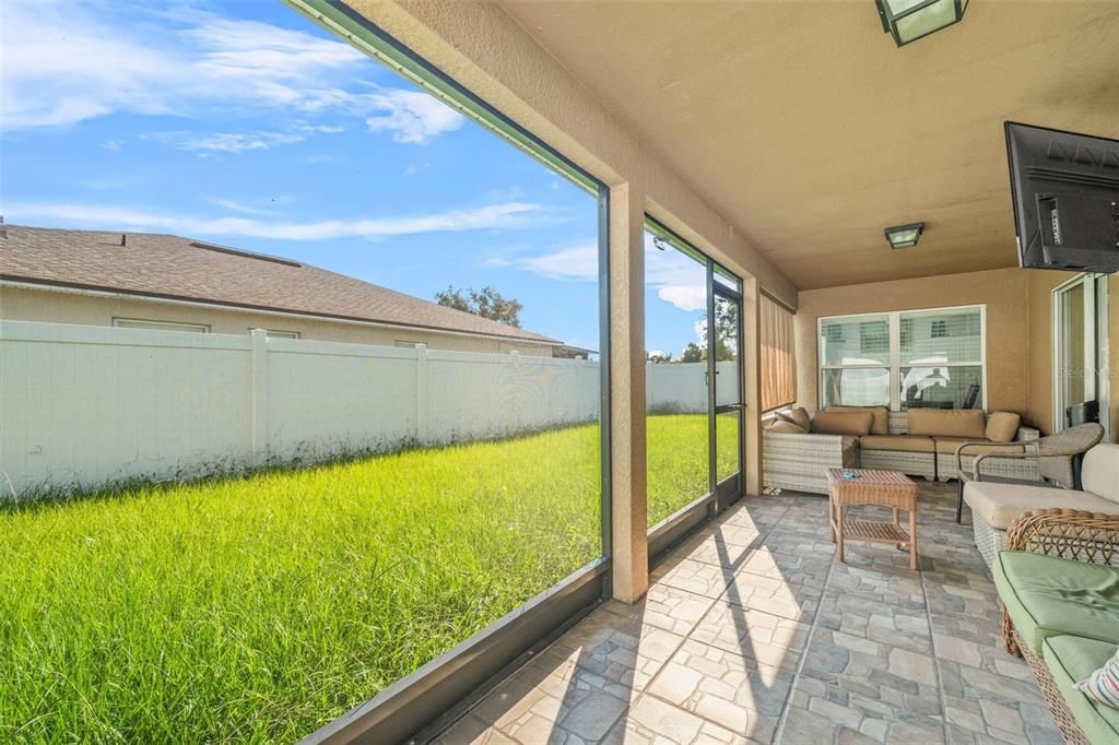 Activo con contrato: $348,000 (3 camas, 2 baños, 1997 Pies cuadrados)