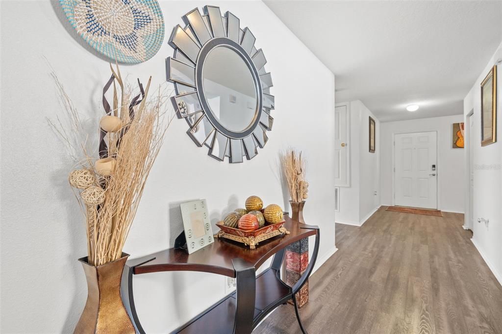 Activo con contrato: $348,000 (3 camas, 2 baños, 1997 Pies cuadrados)