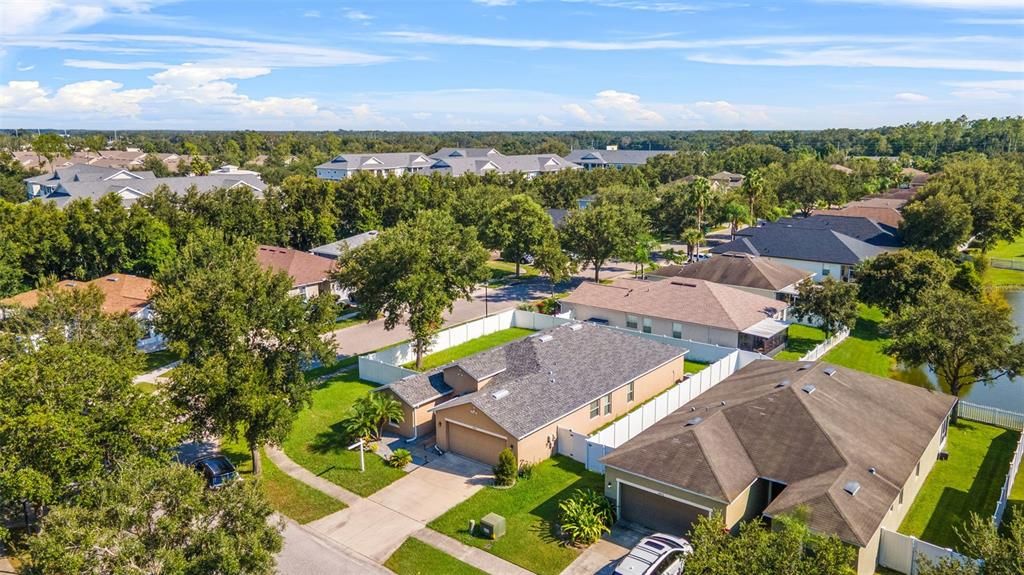 Activo con contrato: $348,000 (3 camas, 2 baños, 1997 Pies cuadrados)