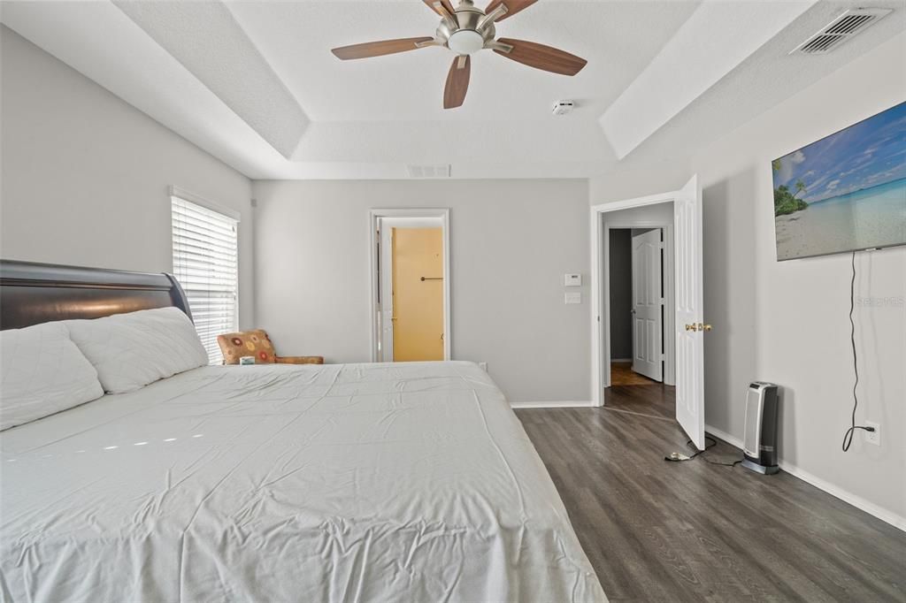 Activo con contrato: $348,000 (3 camas, 2 baños, 1997 Pies cuadrados)