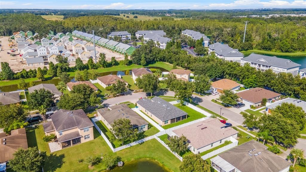 Activo con contrato: $348,000 (3 camas, 2 baños, 1997 Pies cuadrados)