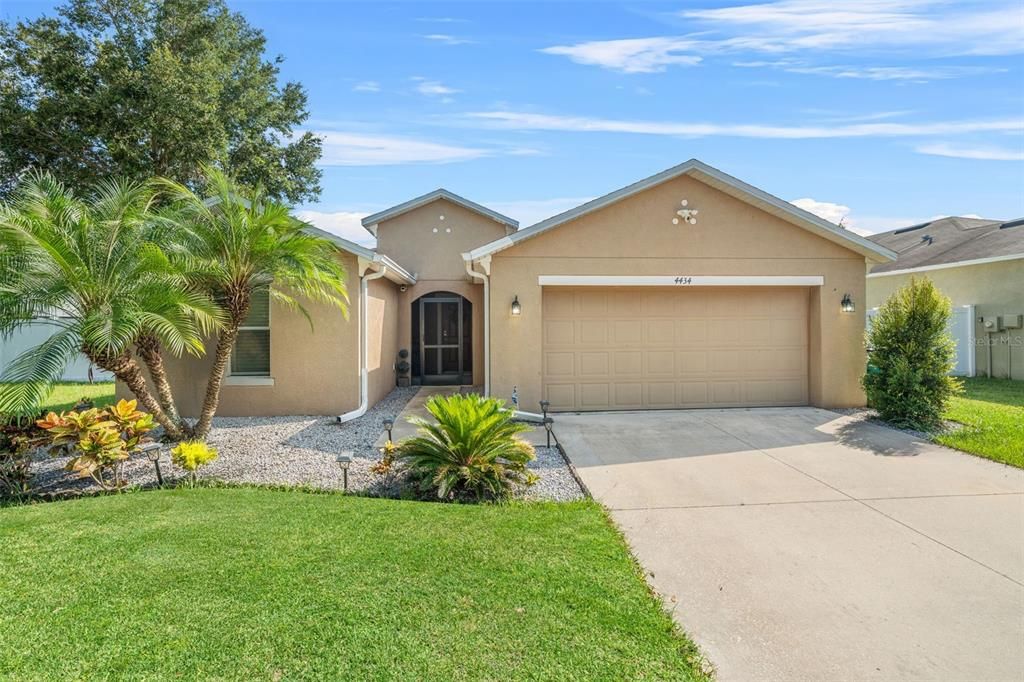 Activo con contrato: $348,000 (3 camas, 2 baños, 1997 Pies cuadrados)