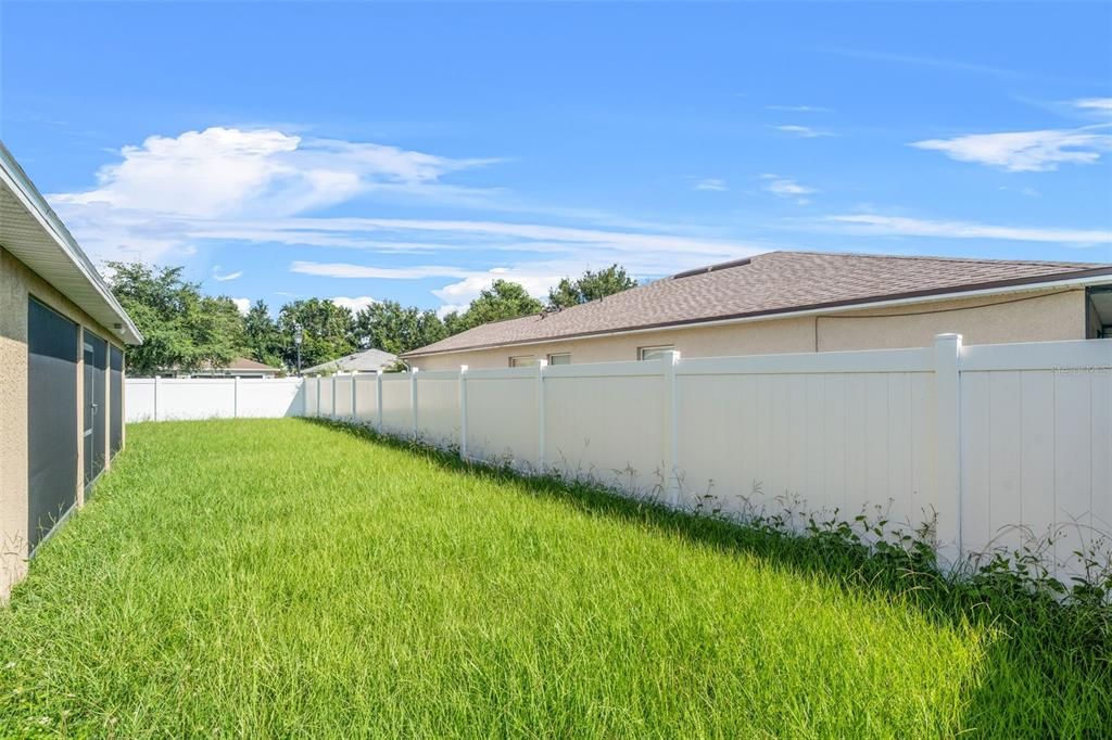 Activo con contrato: $348,000 (3 camas, 2 baños, 1997 Pies cuadrados)