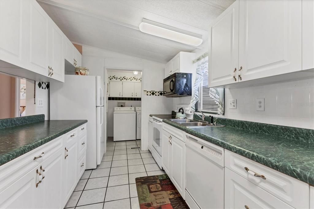 En Venta: $198,500 (2 camas, 2 baños, 1056 Pies cuadrados)