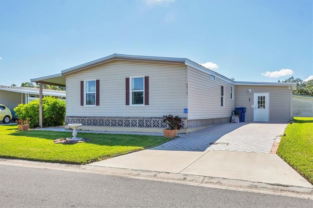 En Venta: $198,500 (2 camas, 2 baños, 1056 Pies cuadrados)