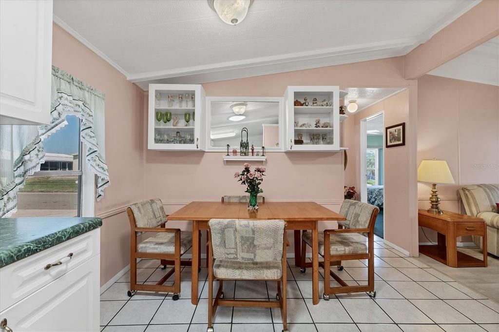 En Venta: $198,500 (2 camas, 2 baños, 1056 Pies cuadrados)