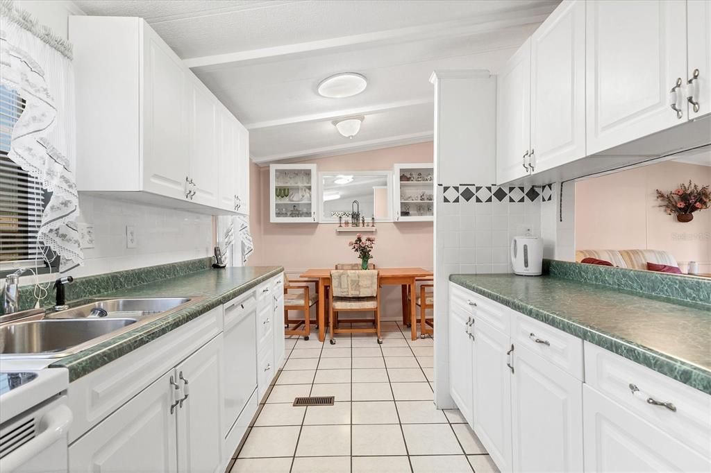 En Venta: $198,500 (2 camas, 2 baños, 1056 Pies cuadrados)