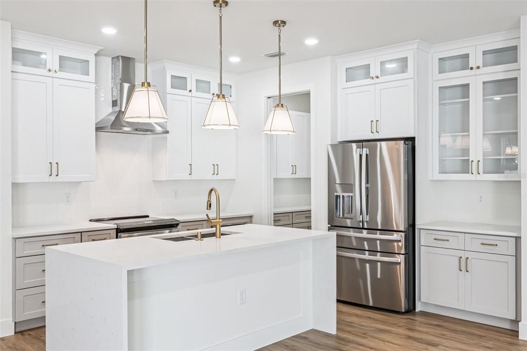 For Sale: $730,000 (4 beds, 2 baths, 2350 Square Feet)