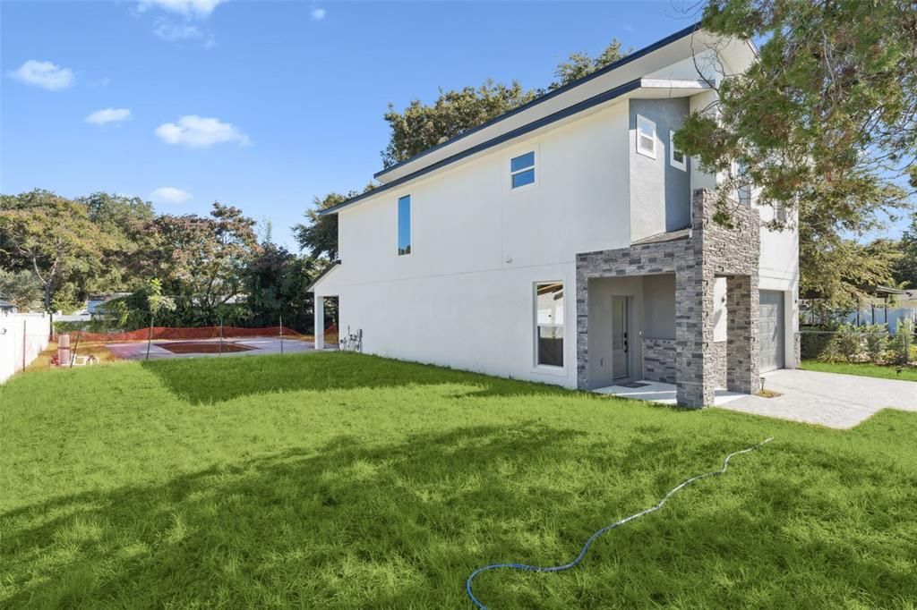 For Sale: $730,000 (4 beds, 2 baths, 2350 Square Feet)