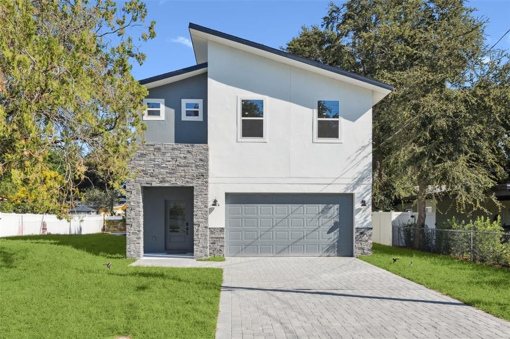 For Sale: $730,000 (4 beds, 2 baths, 2350 Square Feet)