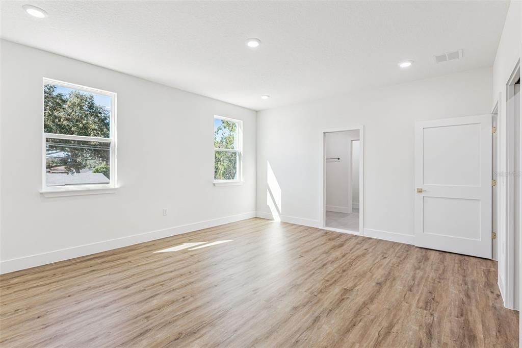 For Sale: $730,000 (4 beds, 2 baths, 2350 Square Feet)