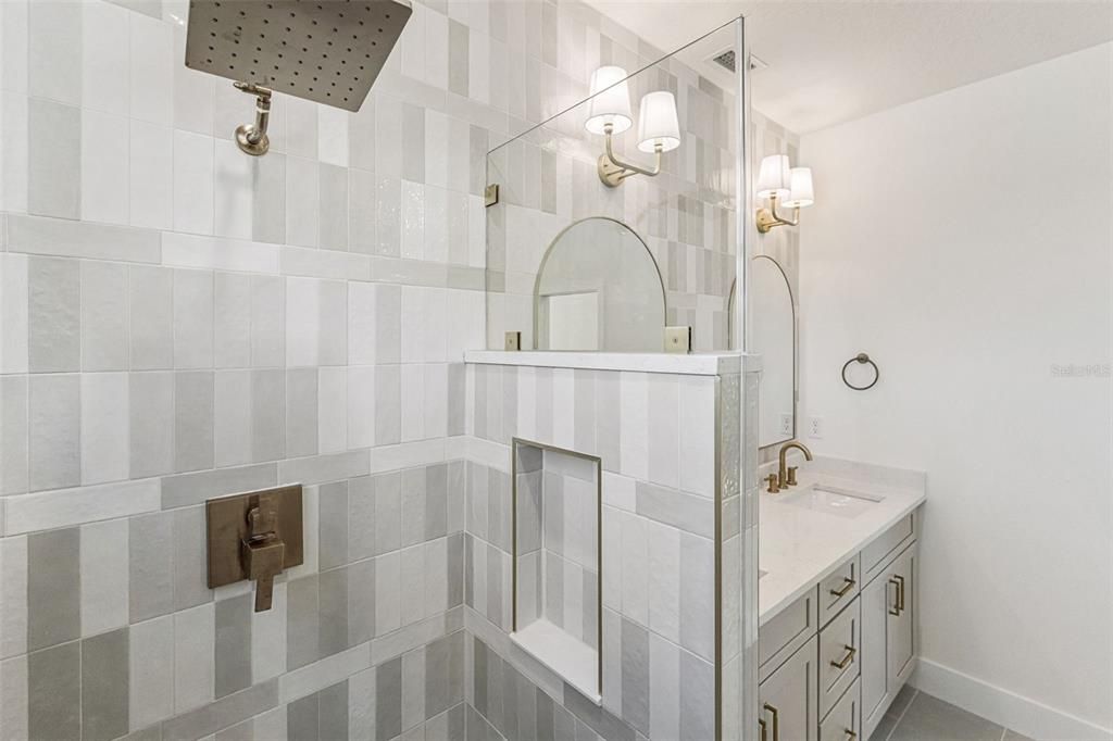 For Sale: $730,000 (4 beds, 2 baths, 2350 Square Feet)