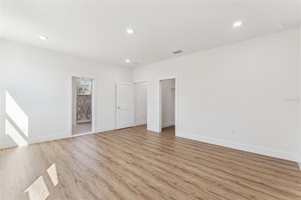 For Sale: $730,000 (4 beds, 2 baths, 2350 Square Feet)