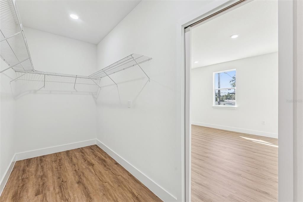 For Sale: $730,000 (4 beds, 2 baths, 2350 Square Feet)