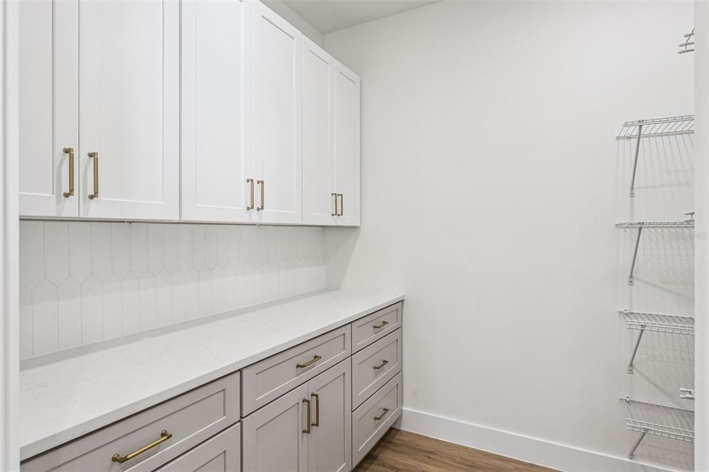 For Sale: $730,000 (4 beds, 2 baths, 2350 Square Feet)