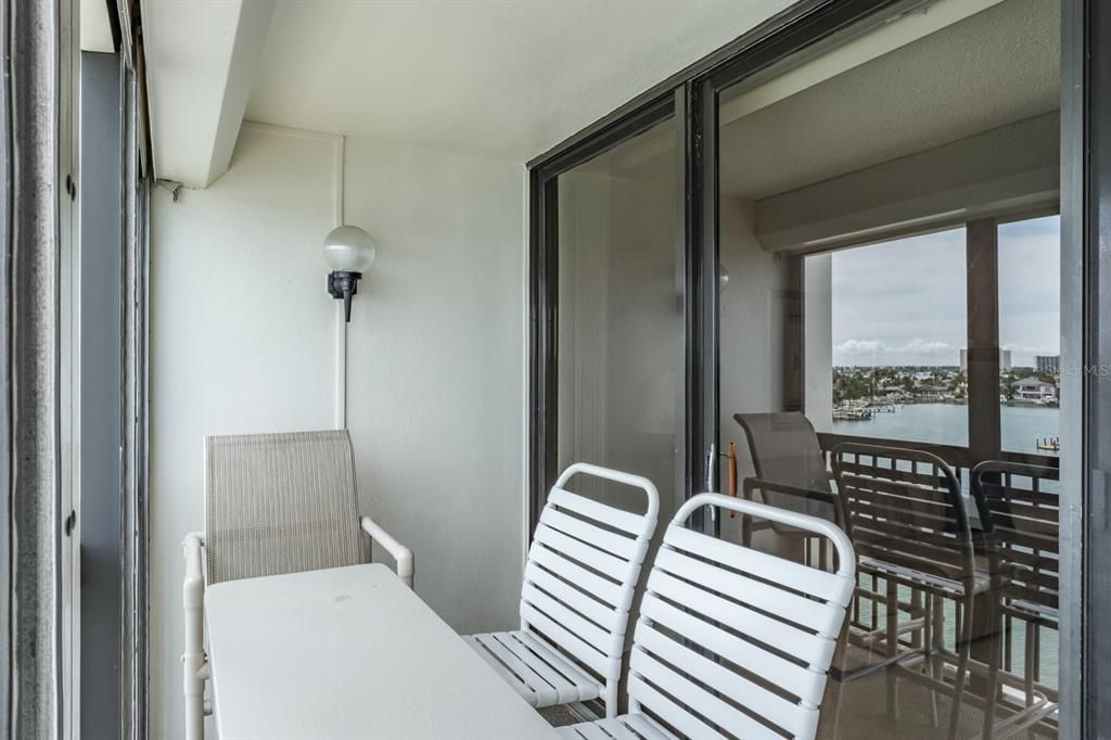 待售: $399,000 (2 贝兹, 2 浴室, 1160 平方英尺)