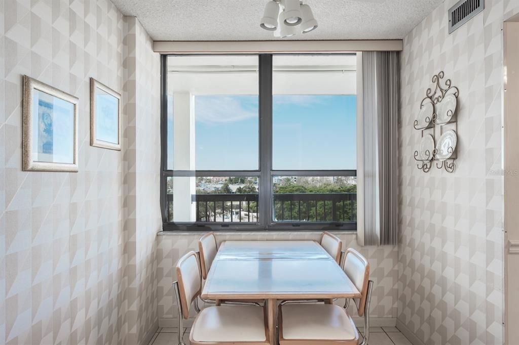 待售: $399,000 (2 贝兹, 2 浴室, 1160 平方英尺)