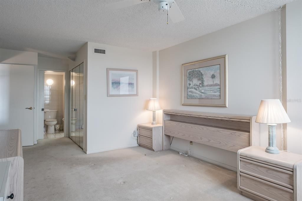 待售: $399,000 (2 贝兹, 2 浴室, 1160 平方英尺)