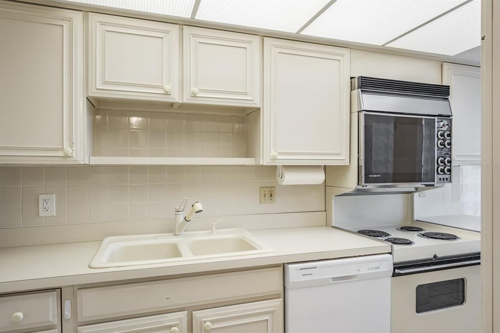 待售: $399,000 (2 贝兹, 2 浴室, 1160 平方英尺)