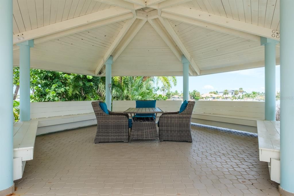 待售: $399,000 (2 贝兹, 2 浴室, 1160 平方英尺)