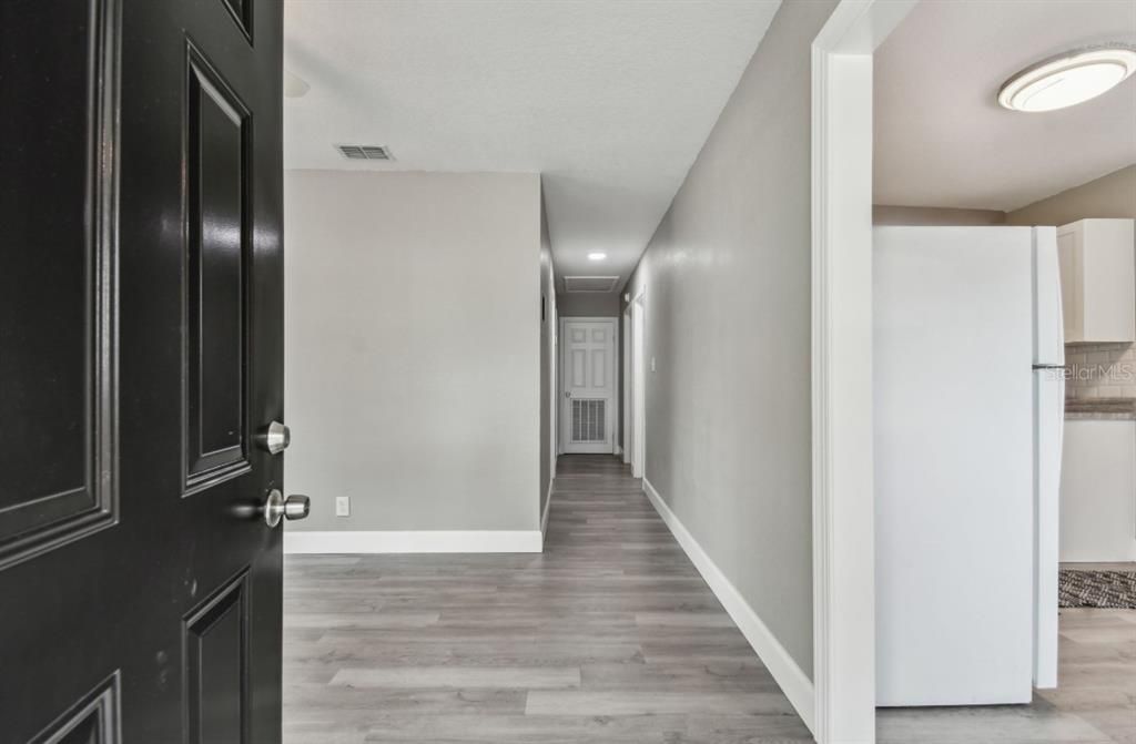 For Sale: $234,400 (3 beds, 1 baths, 768 Square Feet)