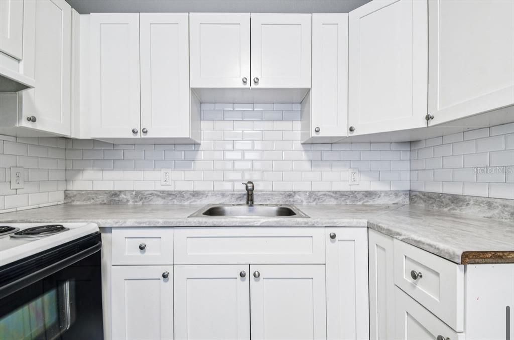 For Sale: $234,400 (3 beds, 1 baths, 768 Square Feet)