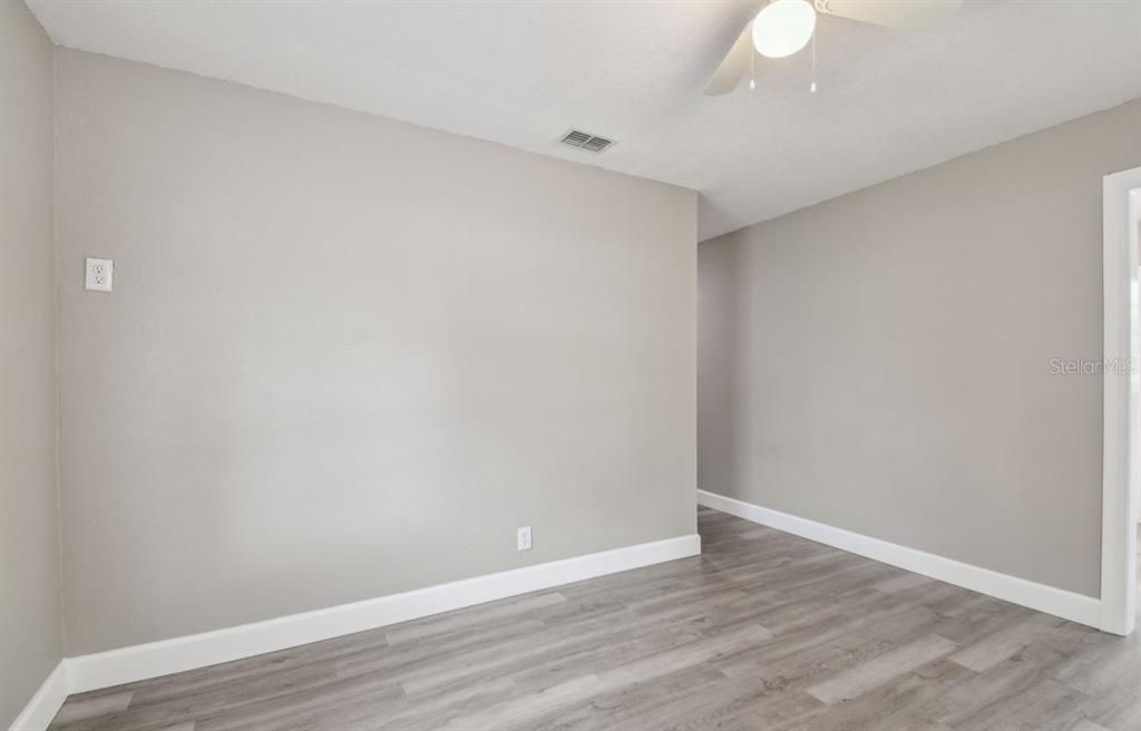 For Sale: $234,400 (3 beds, 1 baths, 768 Square Feet)