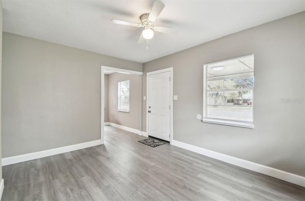 For Sale: $234,400 (3 beds, 1 baths, 768 Square Feet)