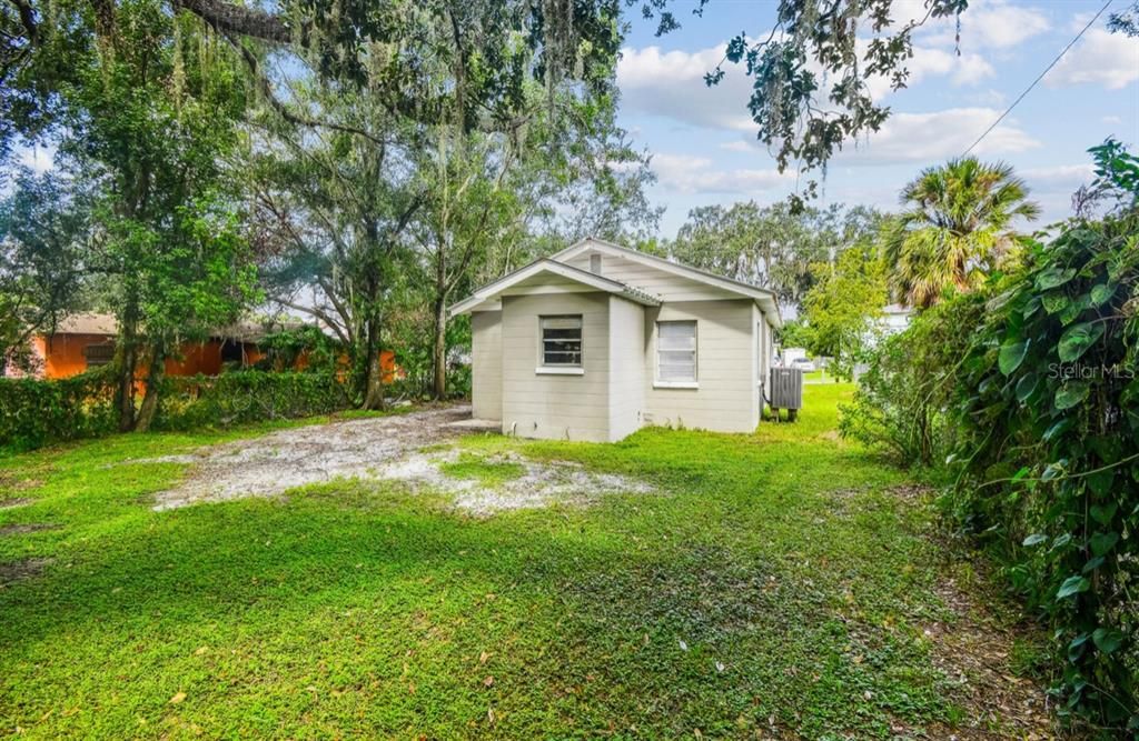 For Sale: $234,400 (3 beds, 1 baths, 768 Square Feet)