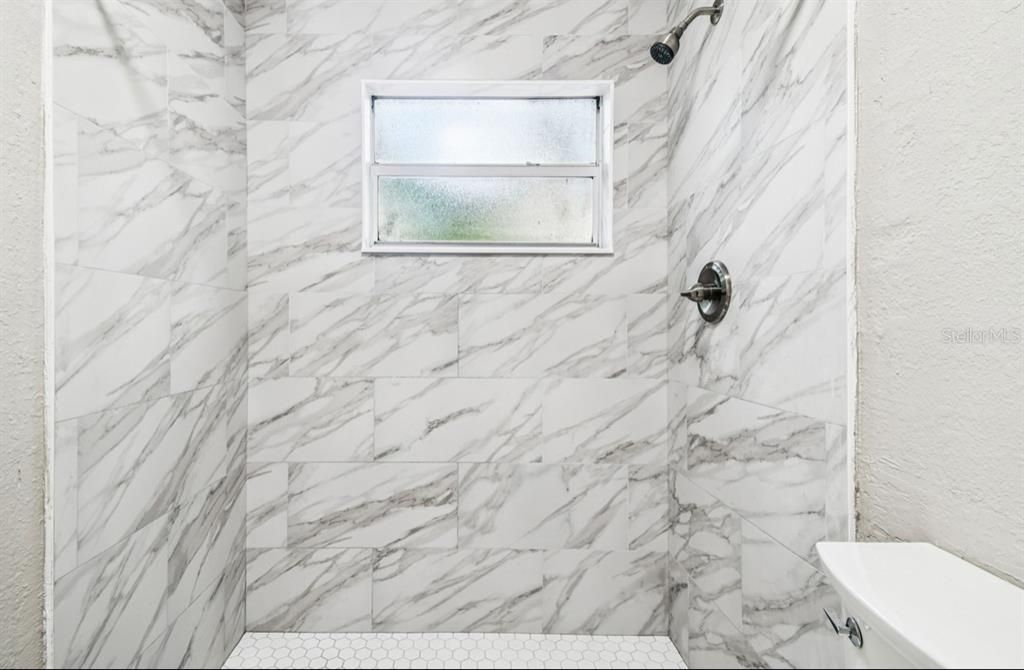 For Sale: $234,400 (3 beds, 1 baths, 768 Square Feet)