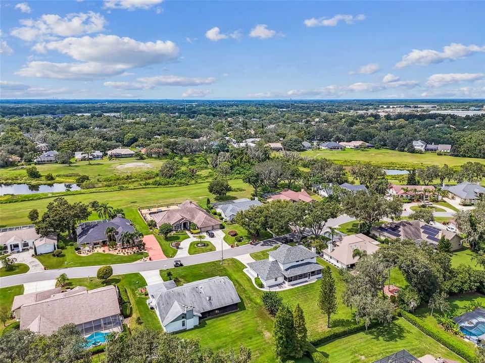 En Venta: $535,000 (4 camas, 3 baños, 2540 Pies cuadrados)