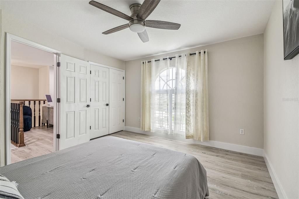 En Venta: $535,000 (4 camas, 3 baños, 2540 Pies cuadrados)