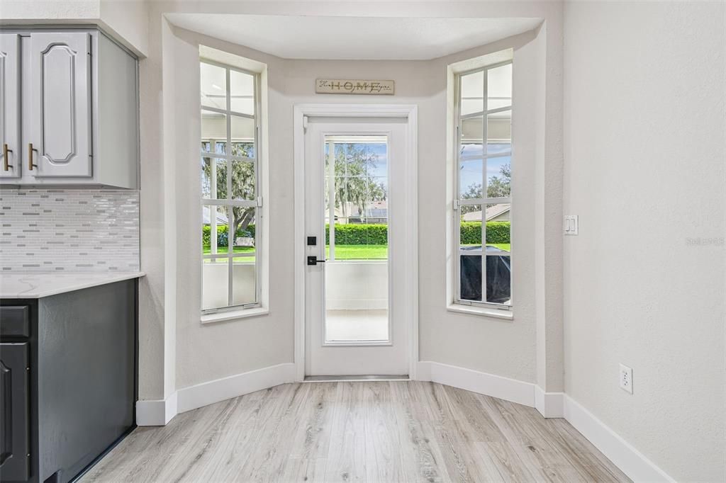 En Venta: $535,000 (4 camas, 3 baños, 2540 Pies cuadrados)