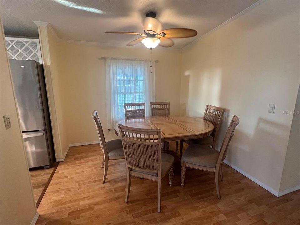 Active With Contract: $191,900 (2 beds, 2 baths, 1118 Square Feet)